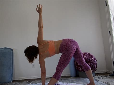 Bedtime Yoga – Aurora Willows